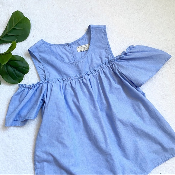 No Comment Tops - No Comment | cold shoulder ruffle chambray top